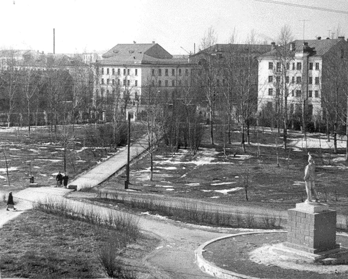Абакан. Памятник Ленину, 1969 год