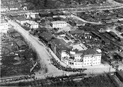 Бодайбо. Митинг у здания треста  Лензолото, 1960-е годы