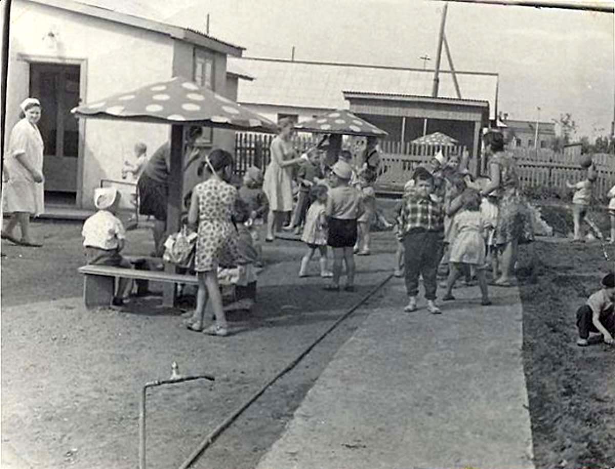 Нефтекамск. Детский сад №13 Кармановской ГРЭС по переулку Полевой, 1966 год