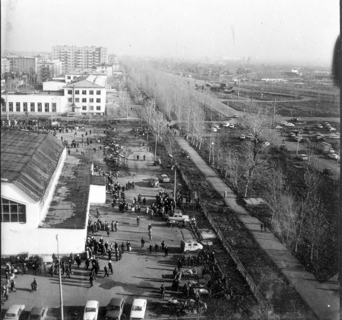 Нефтекамск. Колхозный рынок и улица Дорожная, 13 октября 1985 года