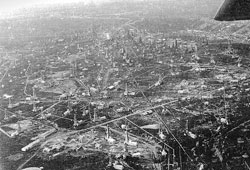Оха. Панорама месторождения с самолета, 1930-е годы