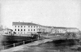 Петрозаводск. Резиденция губернатора на Петровской (Круглой) площади, 1892 год
