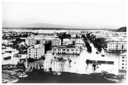 Углегорск. Панорама города после тайфуна Филлис в августе 1981 года