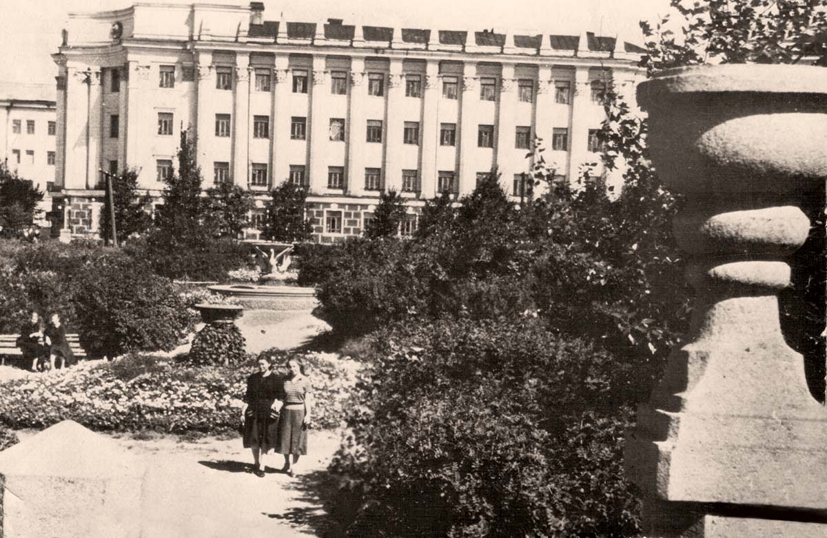 Улан-Удэ (Верхнеудинск). Площадь Ленина, 1963 год