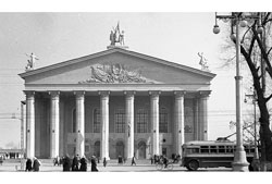 Бишкек. Театр оперы и балета, конец 1950-х годов