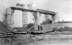 Кретинга. Строительство моста и железной дороги