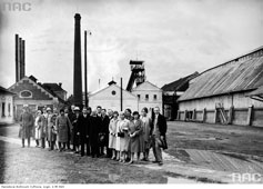 Стебник. Участники Конгресса студентов во время экскурсии в соляную шахту, 1930 год