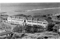 Холмск. Учебный корпус мореходного училища, начало 50-х годов