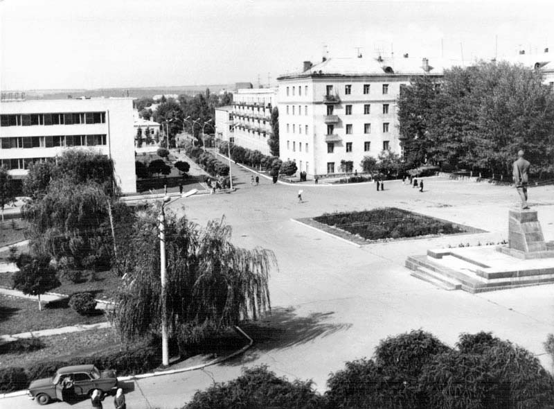Amvrosiivka. Lenin Square