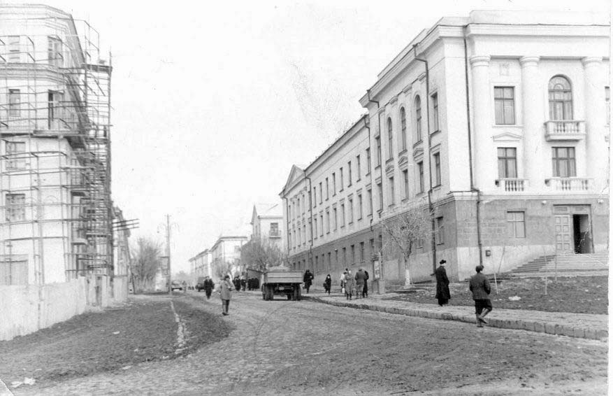 Amvrosiivka. Lenin street