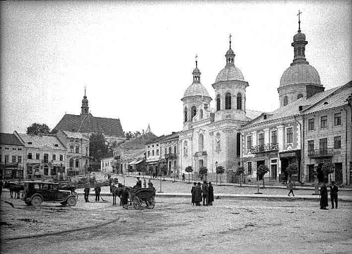 Berezhany. Market Square